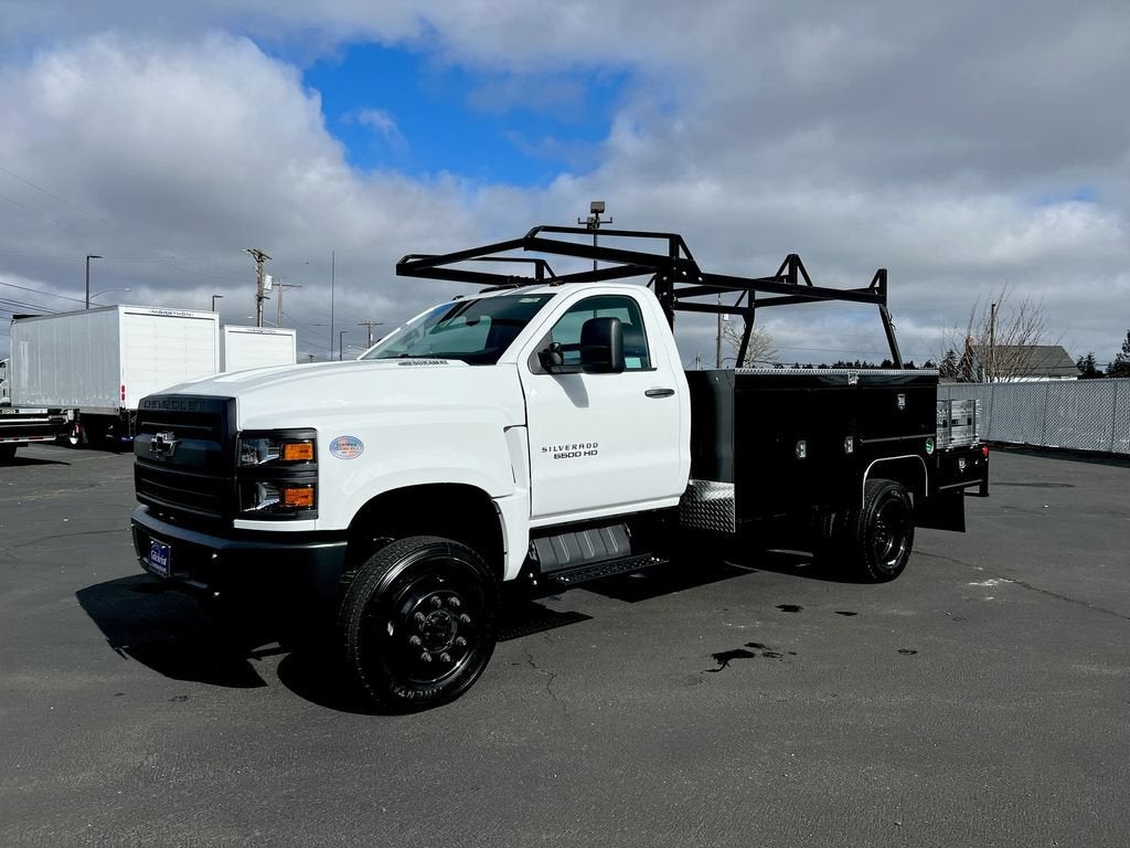 2023 Chevrolet Silverado 6500 HD